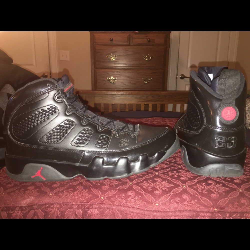 Retro Jordan Bred 9